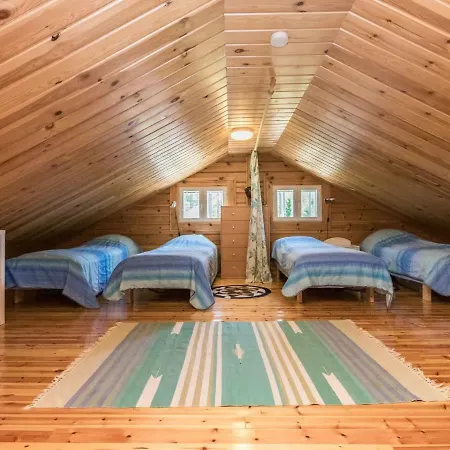 Holiday home Pajulintu By Interhome Tiitanvaara
